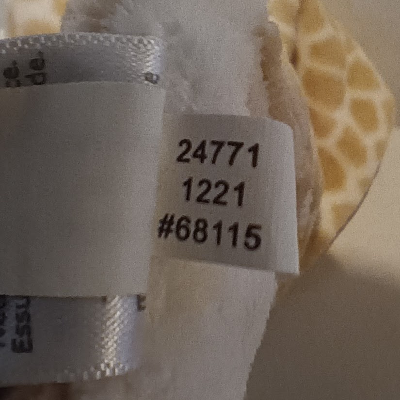 Carters Giraffe Cuddle Plush Security Blanket-Lovey-Pacifier Loop-Unisex-2021