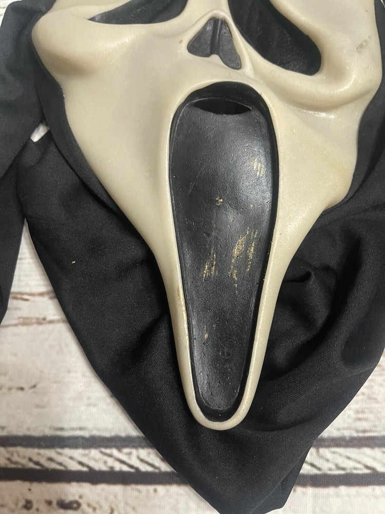 Vintage Ghost Face Scream Glow Mask Easter Unlimited
