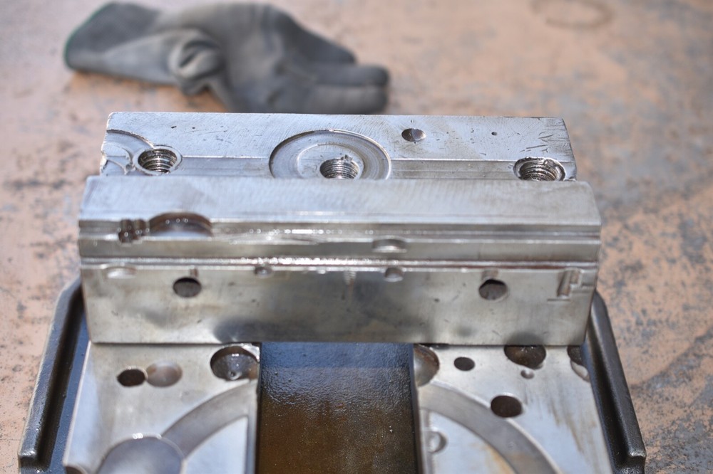 Kurt D810 vise