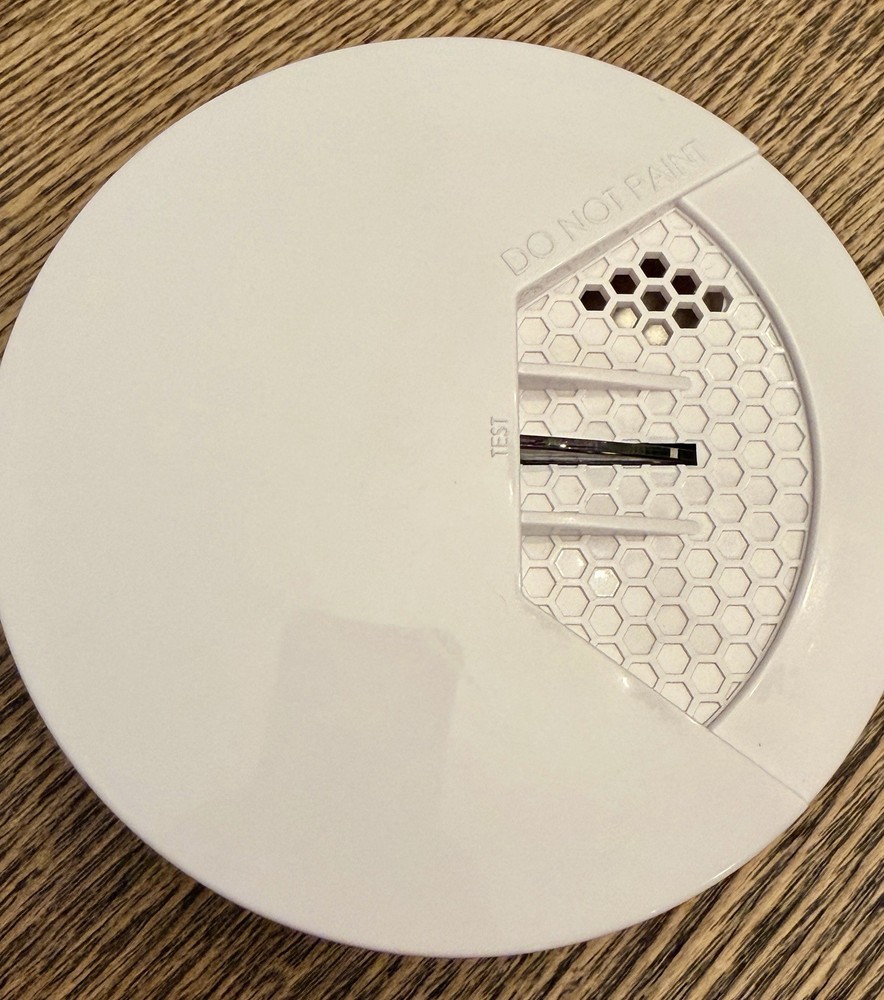 SimpliSafe Wireless 11-Piece Home Security Kit