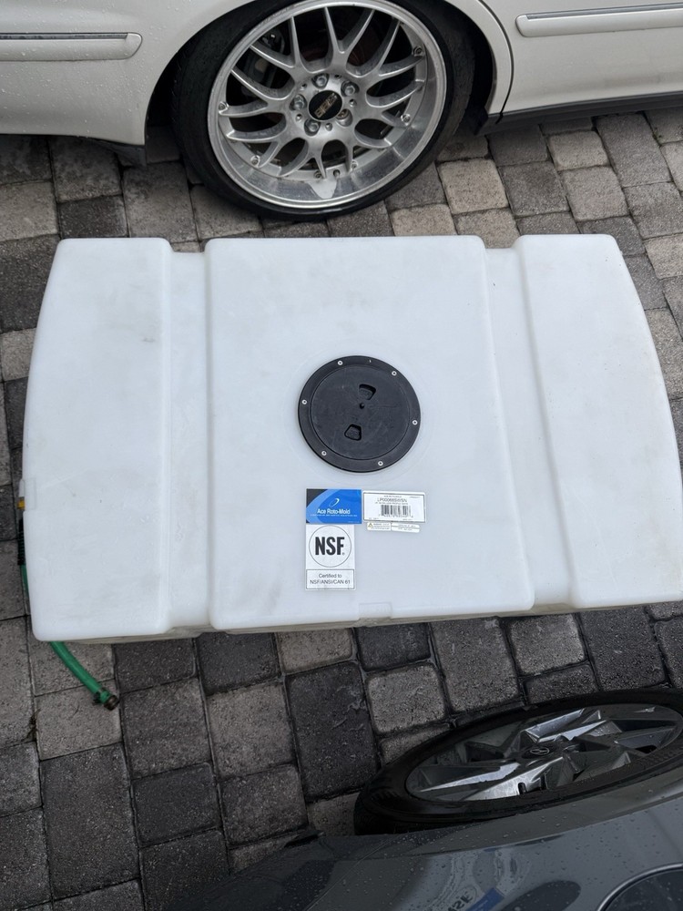 70 Gallon Water Tank