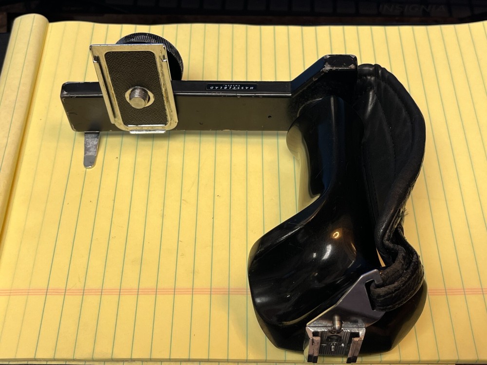 Hasselblad Grip/Bracket Wrist Strap. 0524N