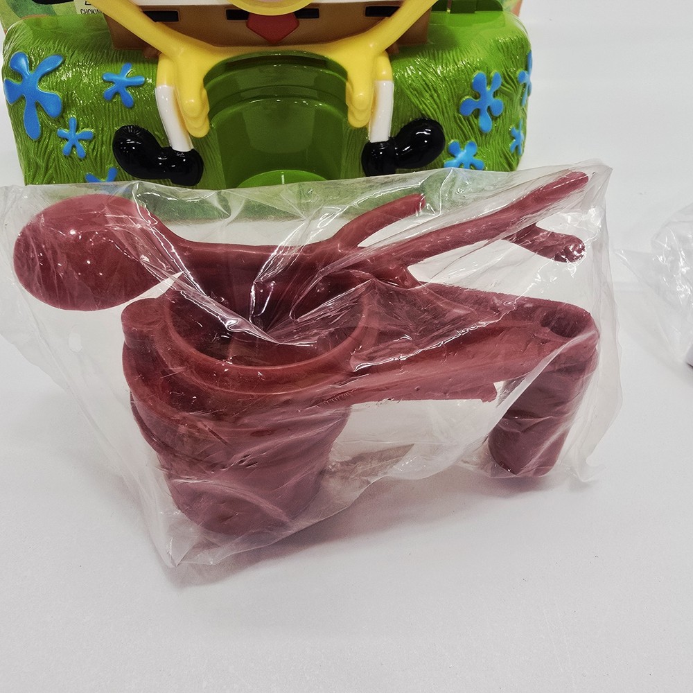 2001 SpongeBob Squarepants Sno-Cone Maker - Unused