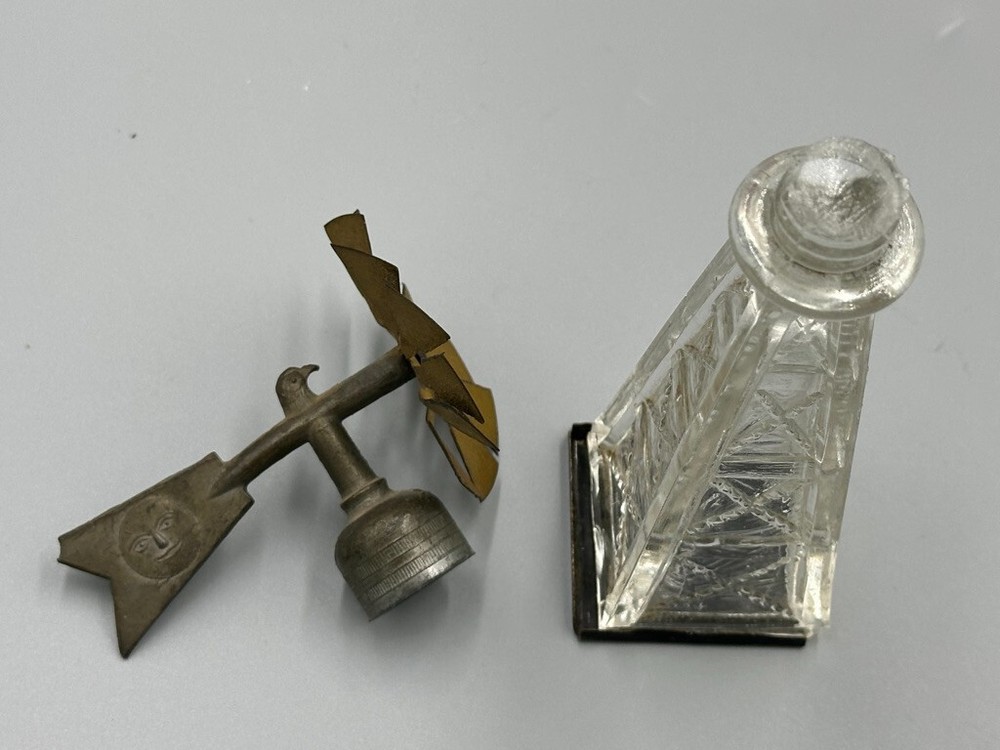 c 1915 WINDMILL Eagle Moon CANDY GUARANTEED Antique GLASS CONTAINER E&A 840