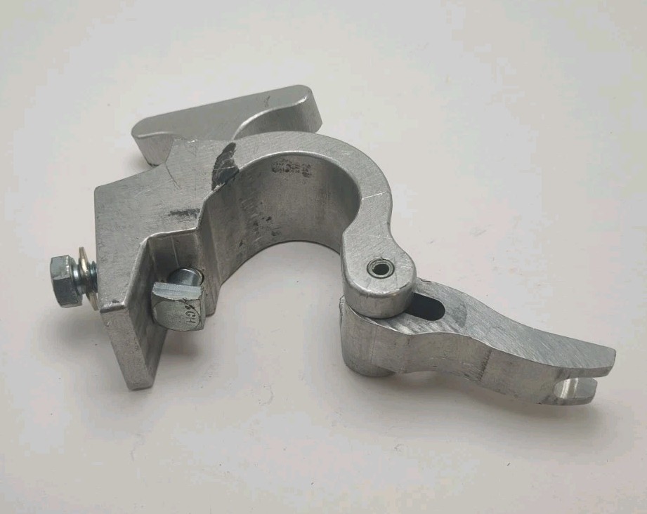 Light Source Mega-Claw Clamp Silver