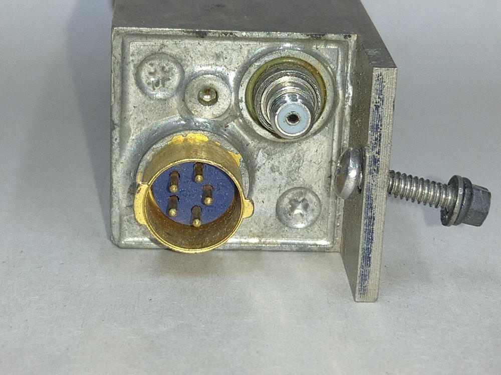 Endevco 2640m12 Charge Amplifier