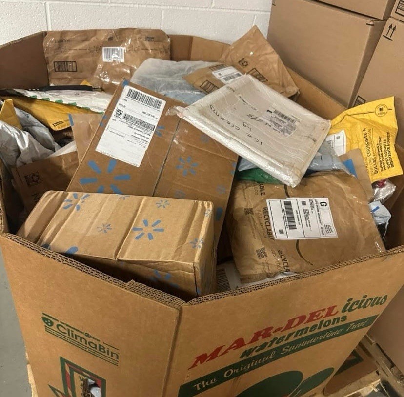 10pc unclaimed mail package - Small