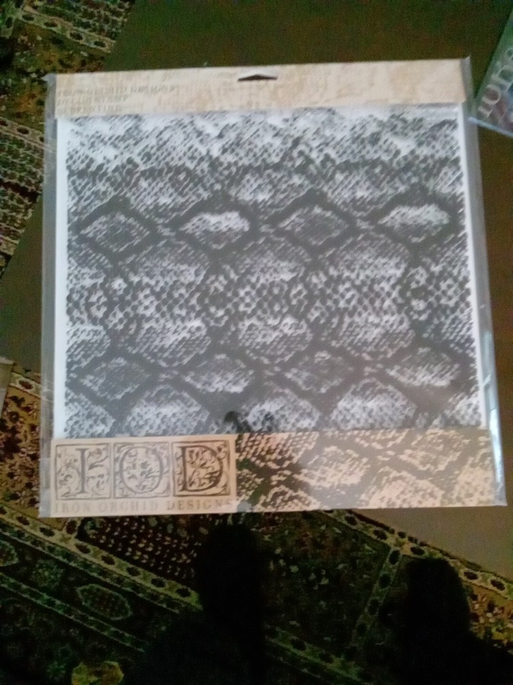 New IOD Decor "Serpentine" Stamp