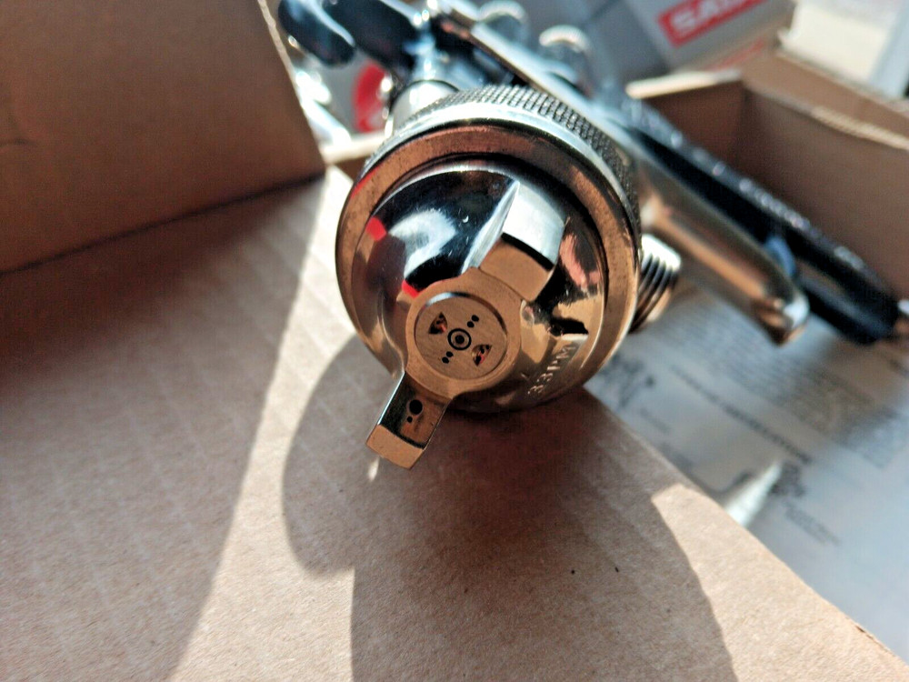 BINKS- MODEL 7 Pressure Paint spray gun 33-33PM