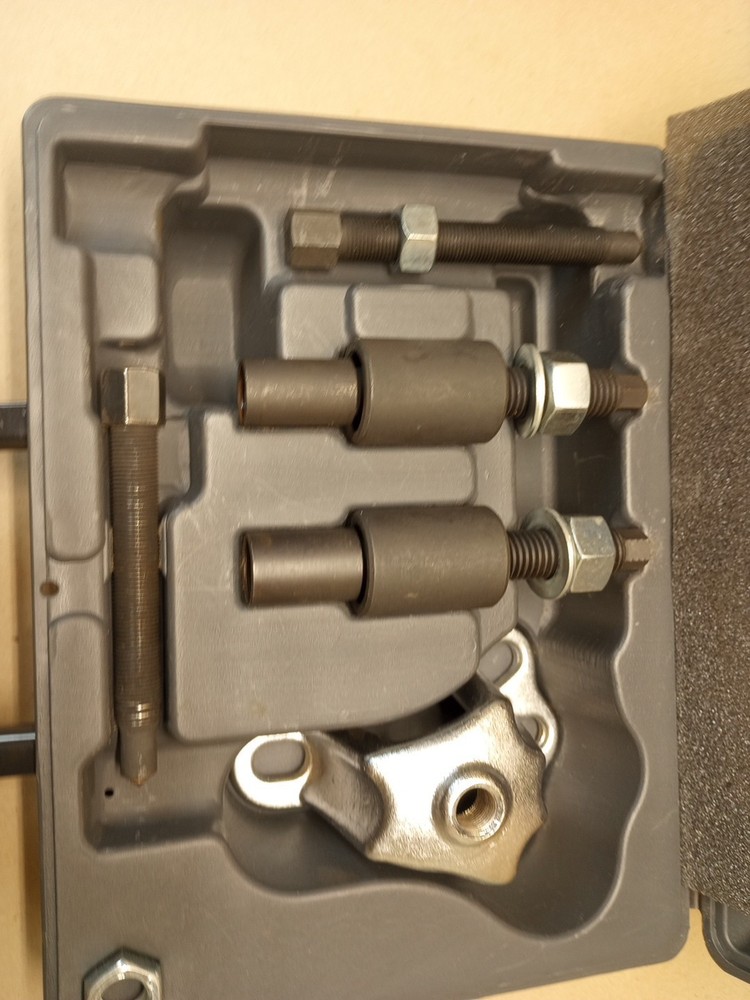 Astro Pneumatic Tool Company 7837 Front Hub Puller & Installer Set