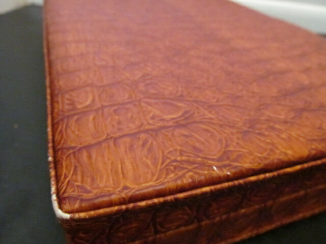 Unique Textured Case Backgammon Game, Complete, Very Good Condition