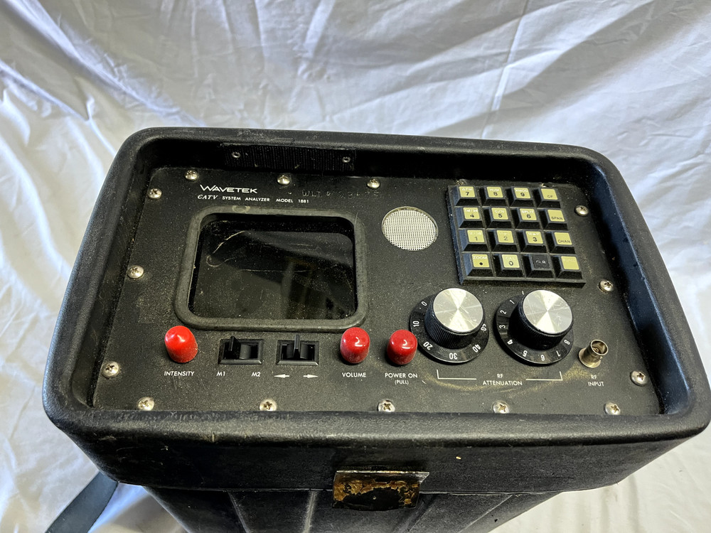 WAVETEK MODEL 1881 CATV PORTABLE SYSTEM ANALYZER 8033064