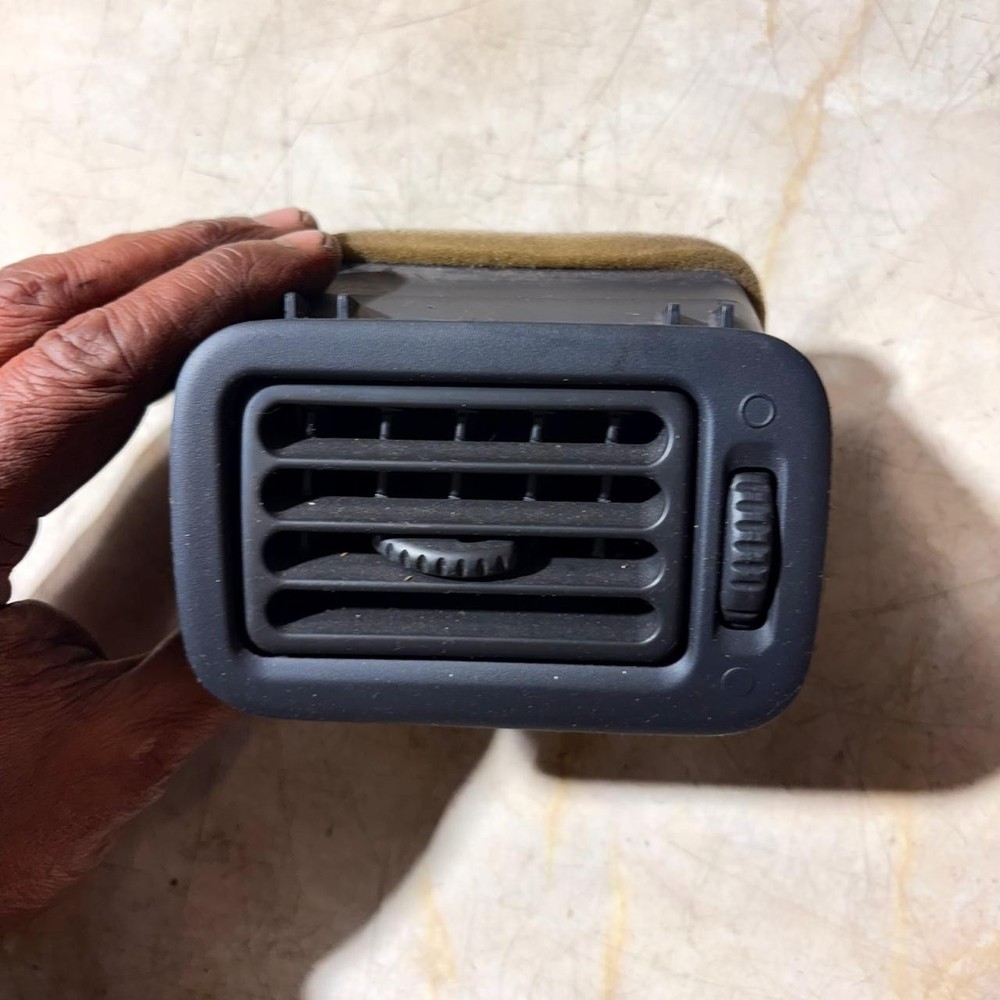 Honda Civic 1996-2000 Dash Air Vent Driver Side Front Dashboard Outlet Louver