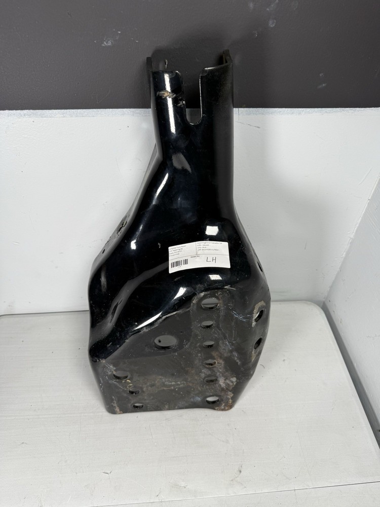 2020 Freightliner Cascadia Frame Horn LH