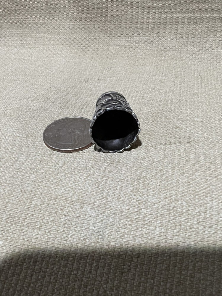 Vintage Sterling Silver Mid Century Vine Design Thimble.