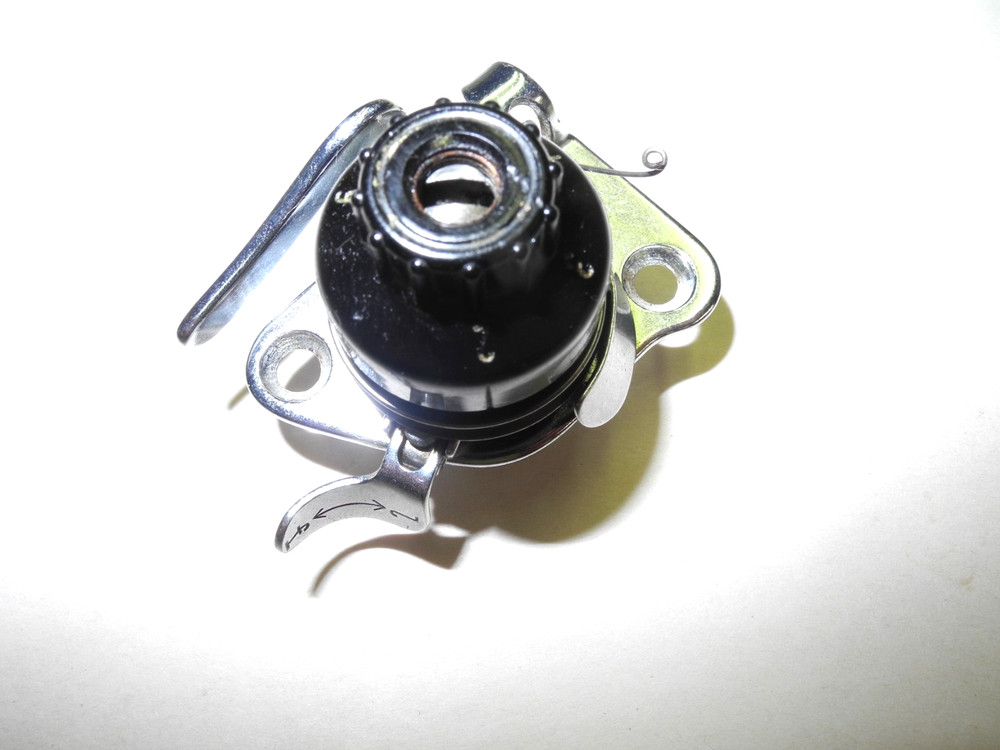 VINTAGE "PHAFF" SEWING MACHINE MODEL #130 COMPLETE THREAD TENSION, NICE SHAPE