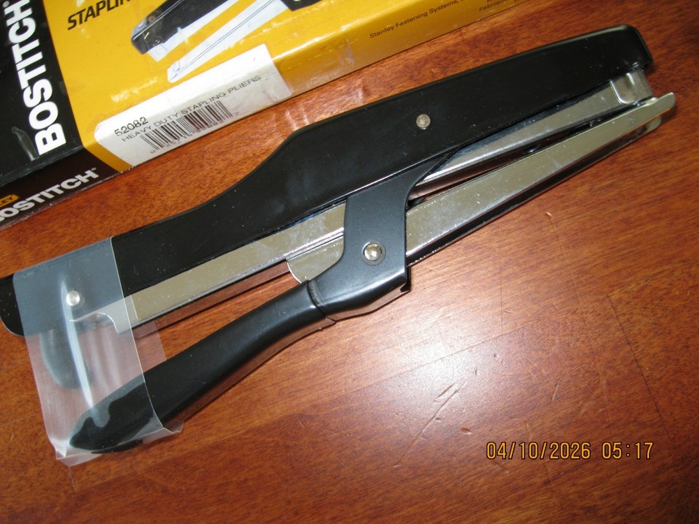 NIB Bostitch Python Stapling Plier P3-IND