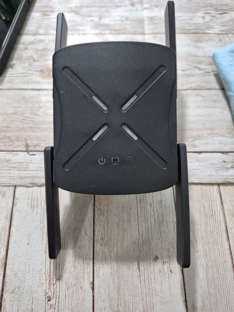 WiFi 6 Range Extender CF-XR182