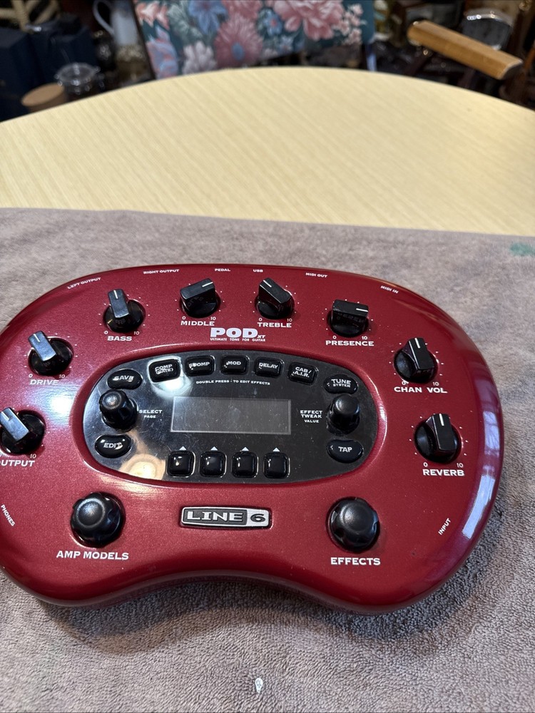 Line 6 PodXT Guitar Tone Processor Multi Effects Processor Pedal