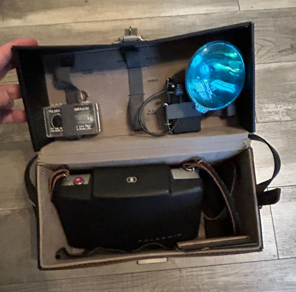 Polaroid Automatic 100 Camera Outfit