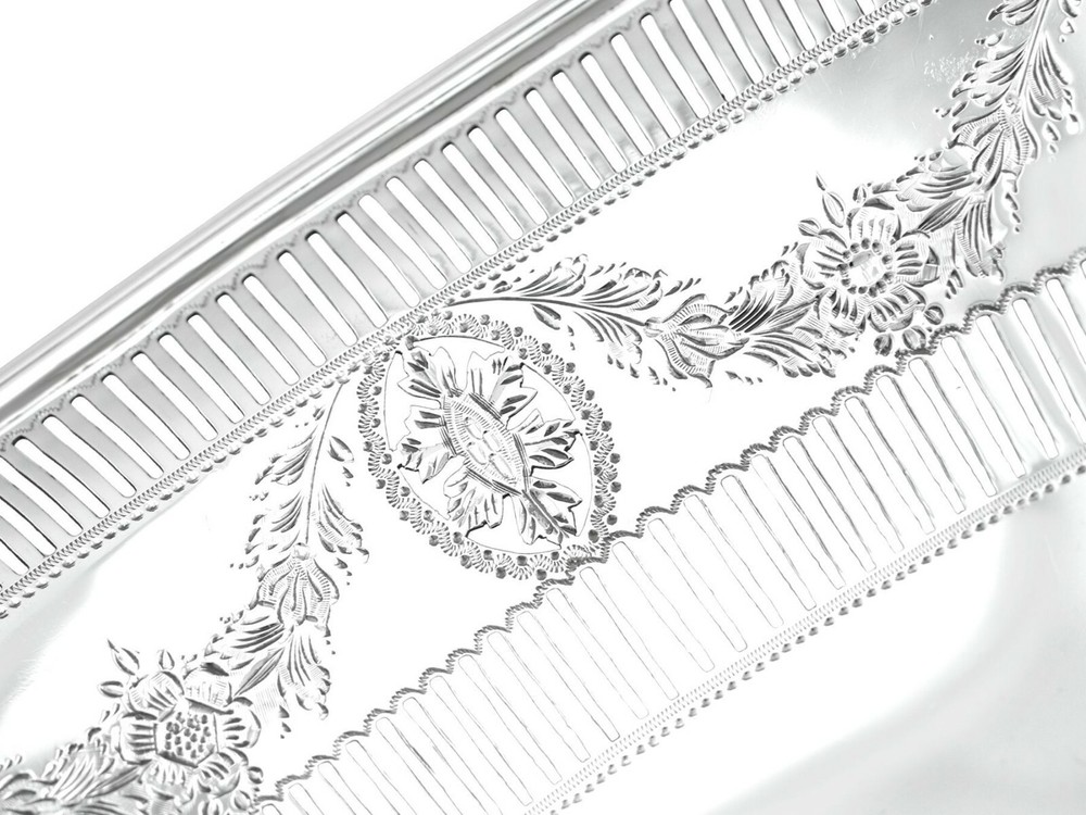 Sterling Silver Bread Dish - Antique George V (1910)