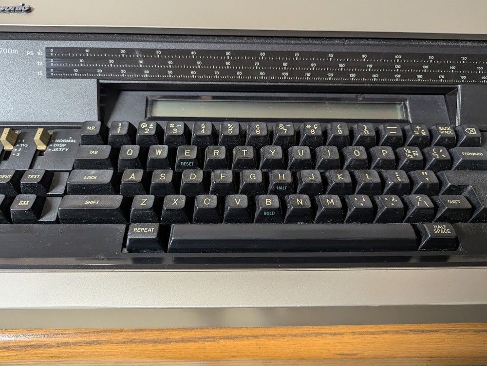Panasonic KX-E700M Electric Typewriter Word Processor, Serviced Working Perfect