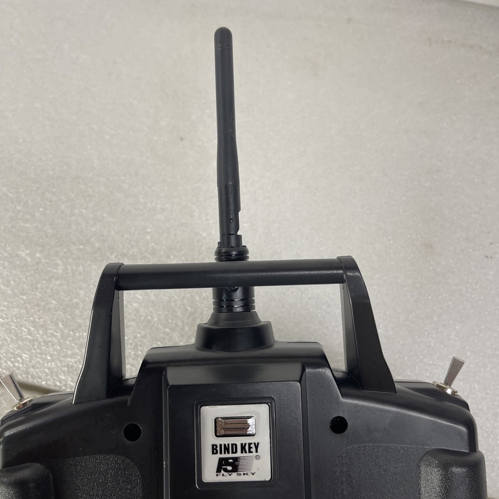 FlySky FS-T6 RC Transmitter – Powers On