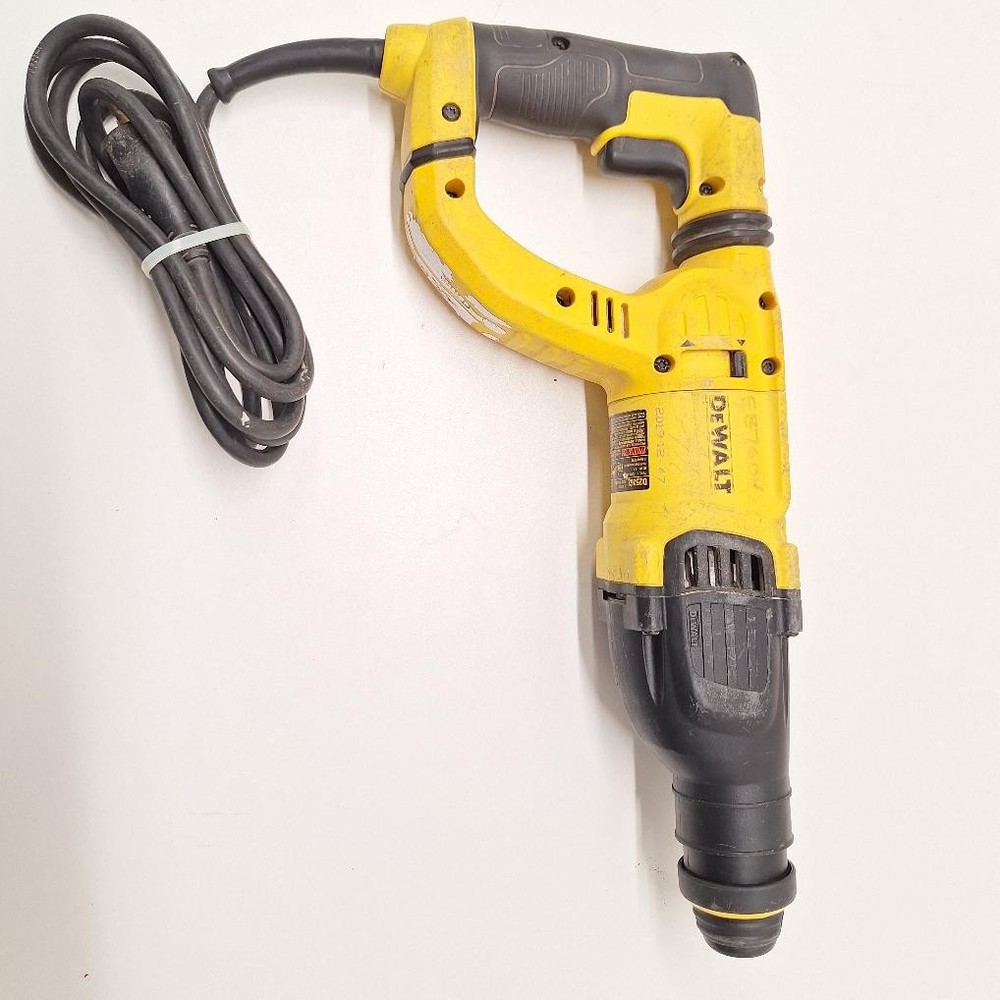 120V 8A 1" DEWALT SDS DRILL (P06030216)