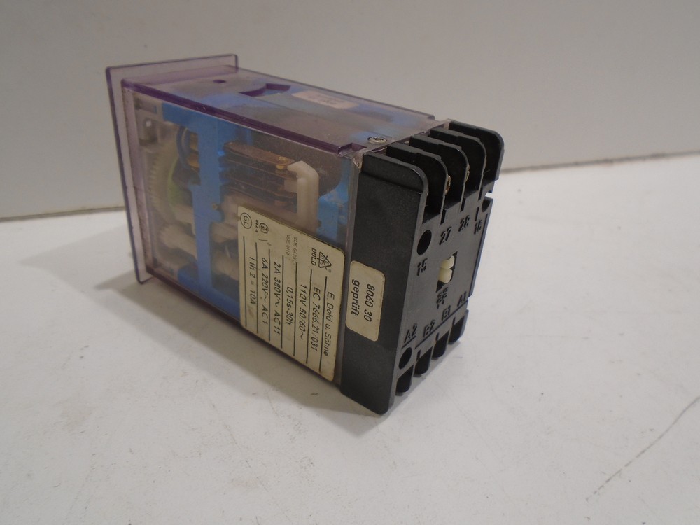 DOLD 7666.21/031 DELAY TIMER RELAY 1110V