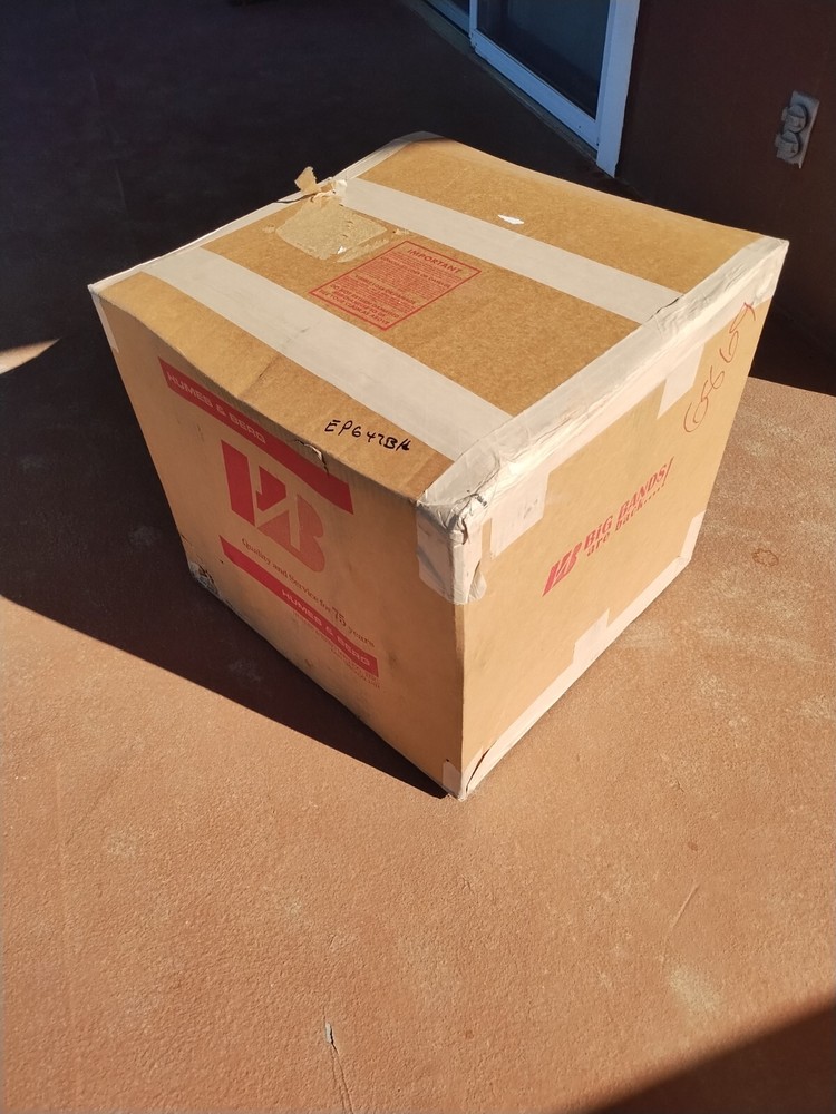 Yamaha Birch Custom Absolute Floor Tom, 16" width x 15" depth, Silver Sparkle