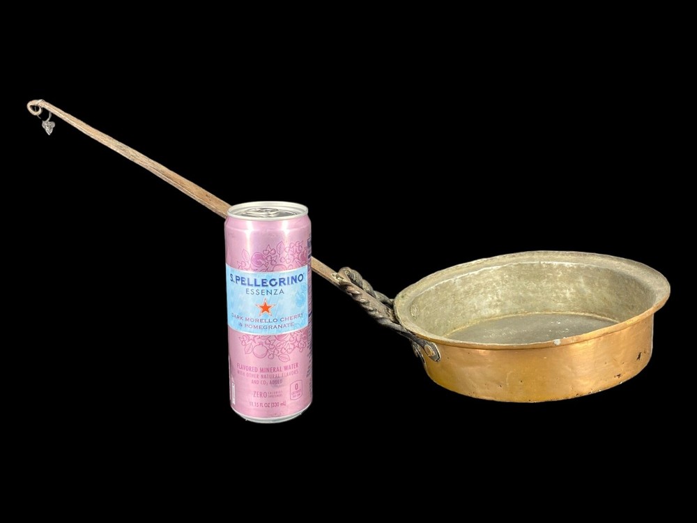 Antique Hammered Copper Pan w/ Iron Long Handle 8.25" Diameter 2" Depth