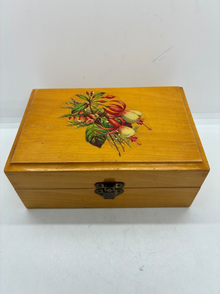 Vintage J&P Coats Sewing Box