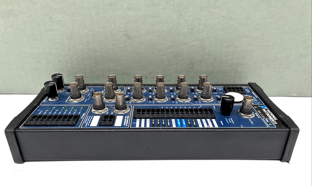 National Instruments BNC-2120 Shielded Connector Block