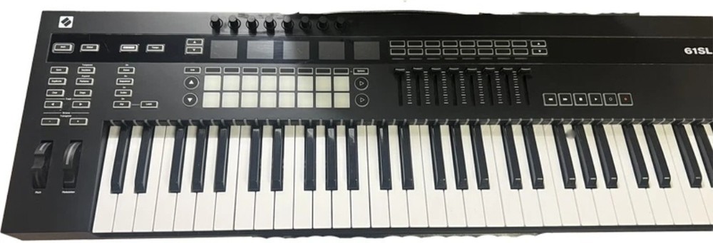 Novation 61SL MkIII 61-Key MIDI / USB Keyboard Controller with Sequencer