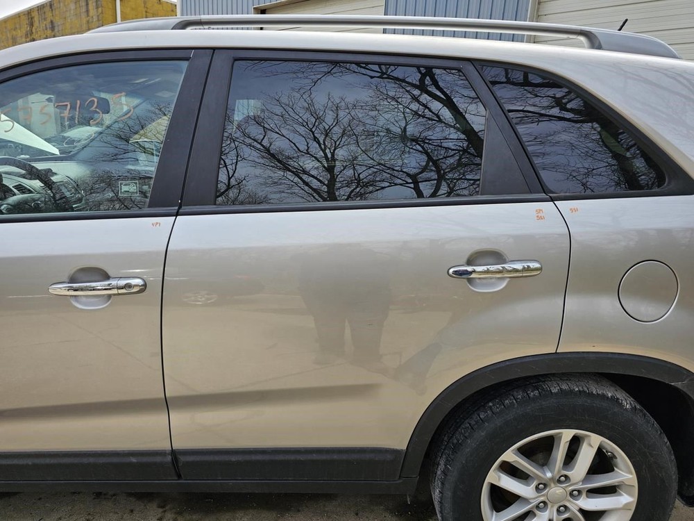 SORENTO 2015 Headrest 2450006