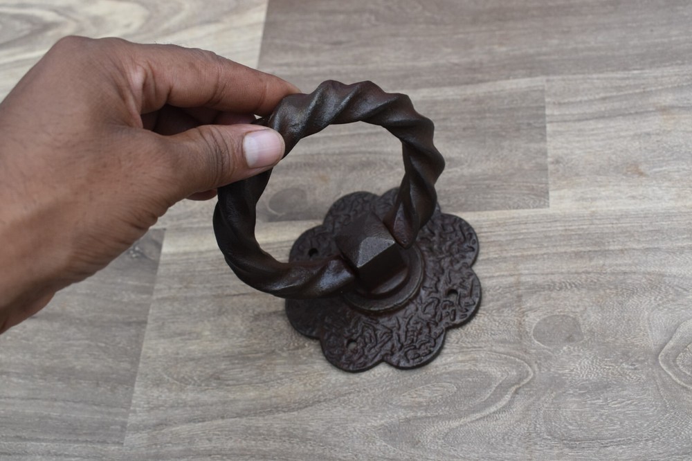 Vintage Cast Iron knocker chest door ring Pull drop handle knobs 2 pic