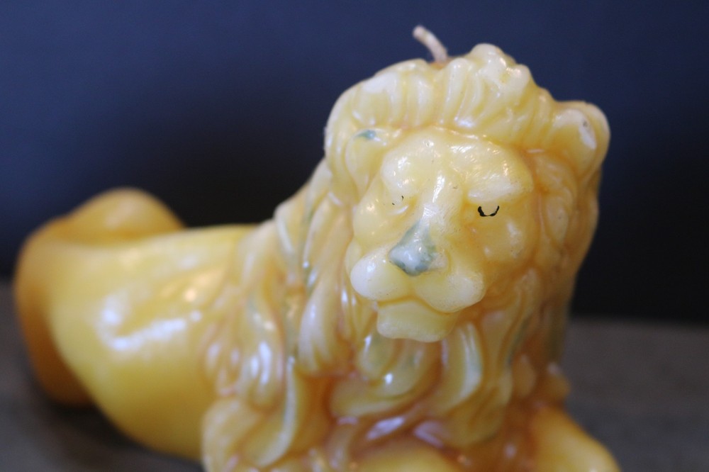 VTG PAIR FIGURAL LION CANDLES
