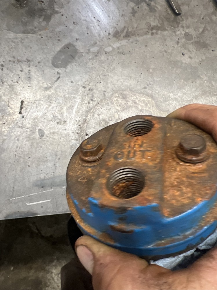 Crusader remote oil adapter