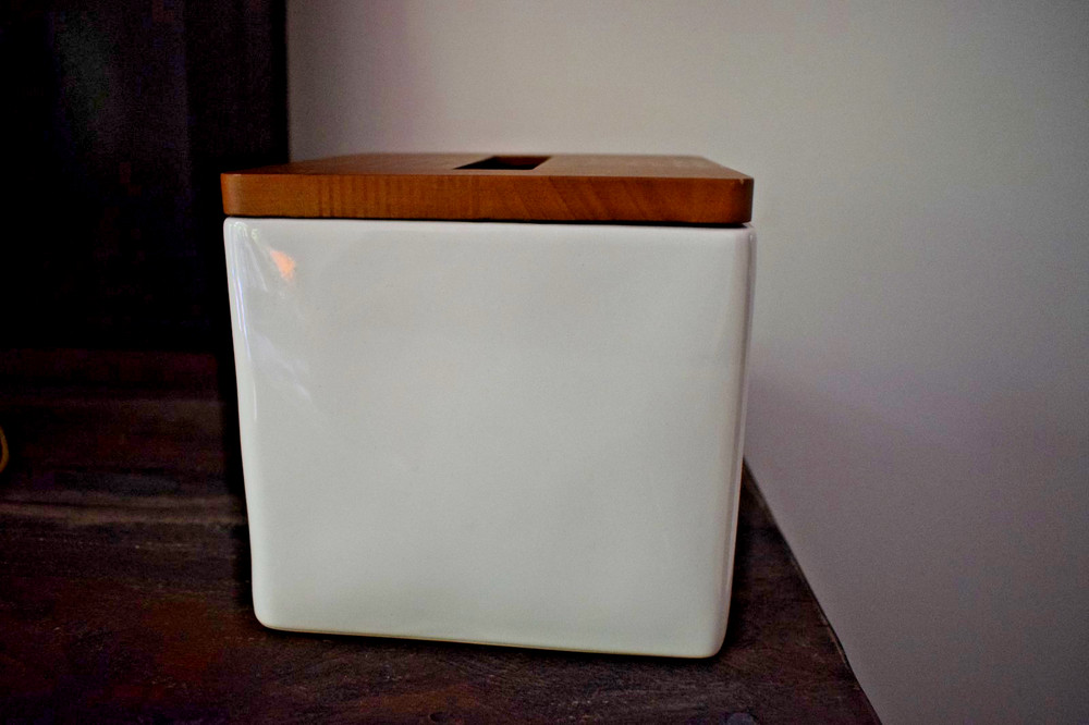 RAE DUNN ~ Tissues ~ Square Block Tissue Box Cover Holder Kleenex ~ Ceramic ~EUC