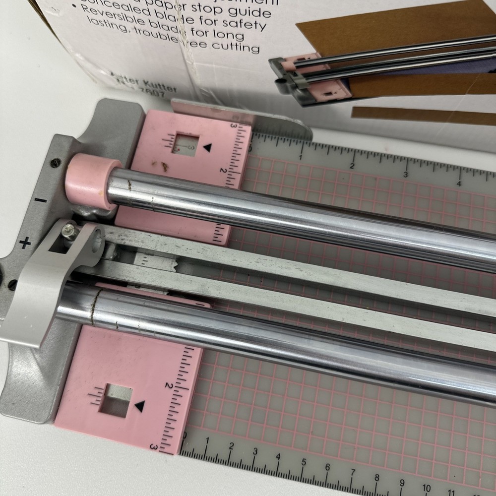 Zutter Kutter Heavy Duty Craft Cutter 7607 - Cuts Chipboard Cardboard