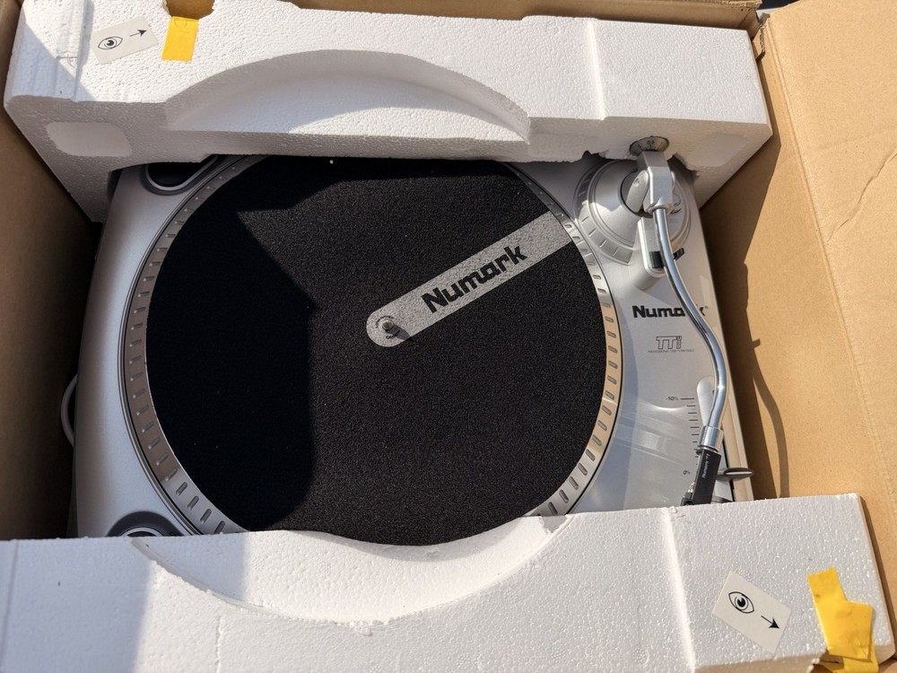 Numark TTUSB DJ Turntable With USB Audio Interface W Original Cables (Tested)