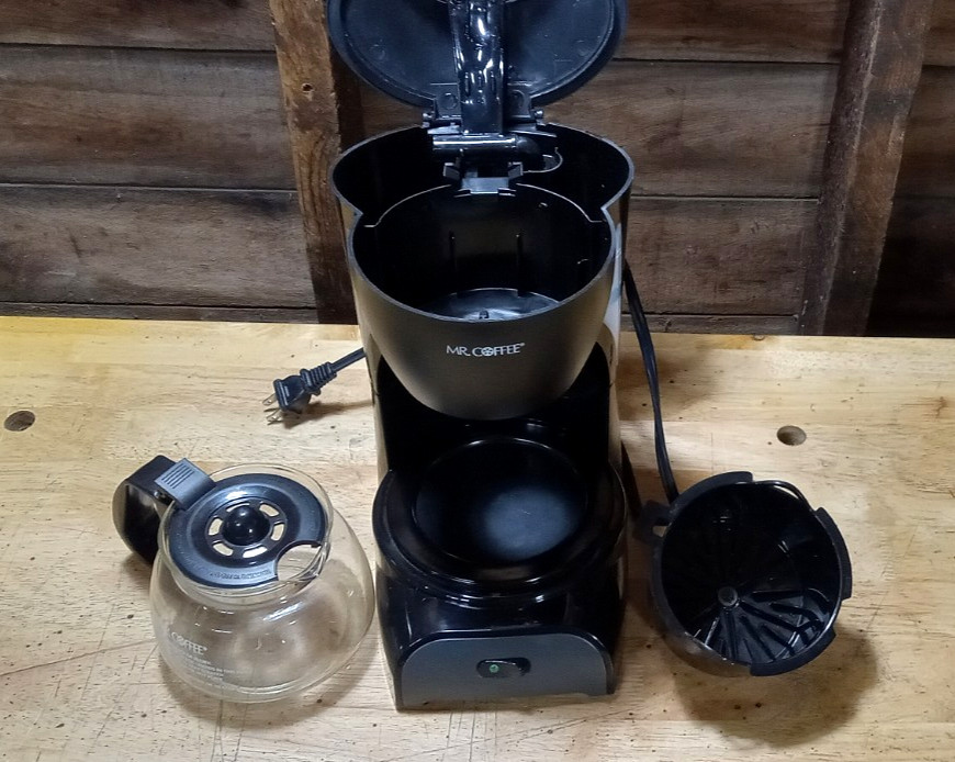 Mr Coffee Switch 4 Cup Drip Coffee Maker Brewer Model #DR5 - Black