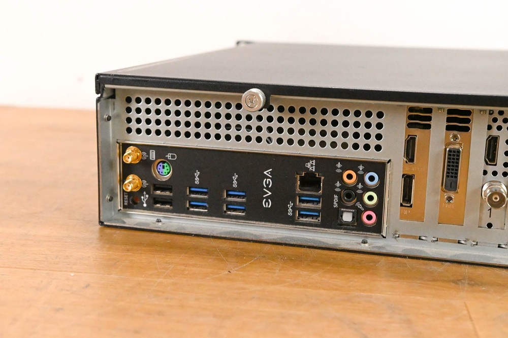 Living As One (Resi) D1000 Multisite Decoder CG01YVW