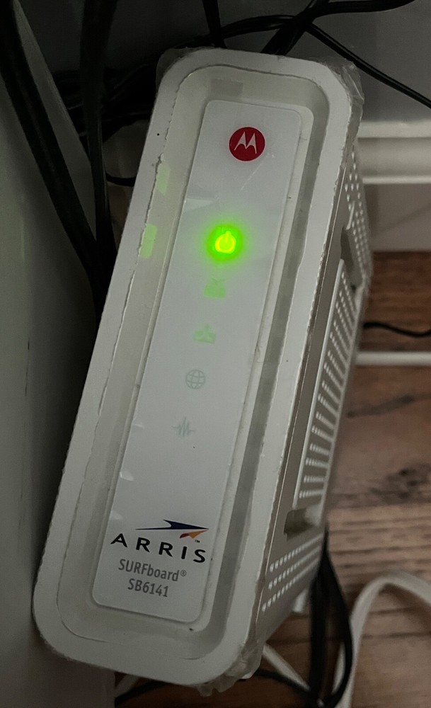 ARRIS SURFboard SB6141 Cable Modem