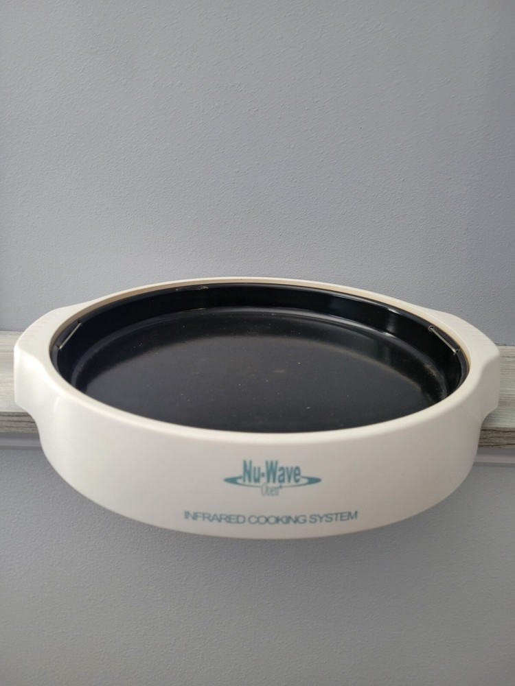 Nuwave Oven Replacement Plastic Base/metal Pan. Excellent Condition model 20302