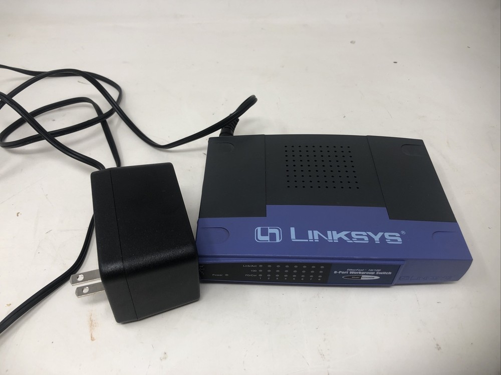LINKSYS ETHERFAST 10/100 8-PORT WORKGROUP SWITCH EZXS88W - PREOWNED