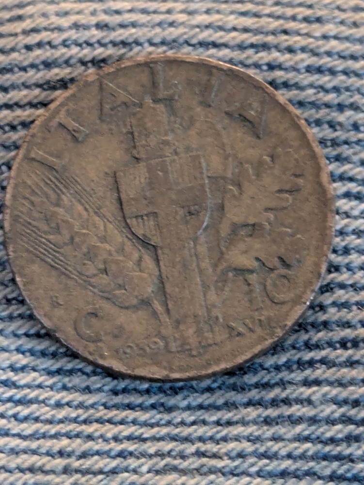 1939 Italy 10 Centesimi Circulated