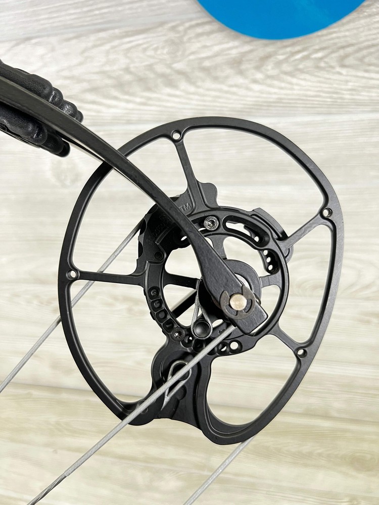 Elite Ethos First Lite Specter Right Handed 60-70#