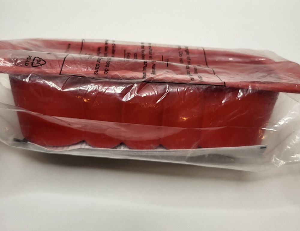 Tupperware Silicone Magic Form Flexible Bakeware Bread Loaf Pan 1 pc Rectangle