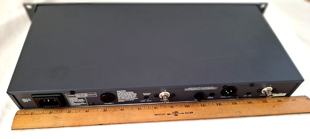 EV Electro-Voice MR2500 Dual Reciever Diversity Wireless Microphone System